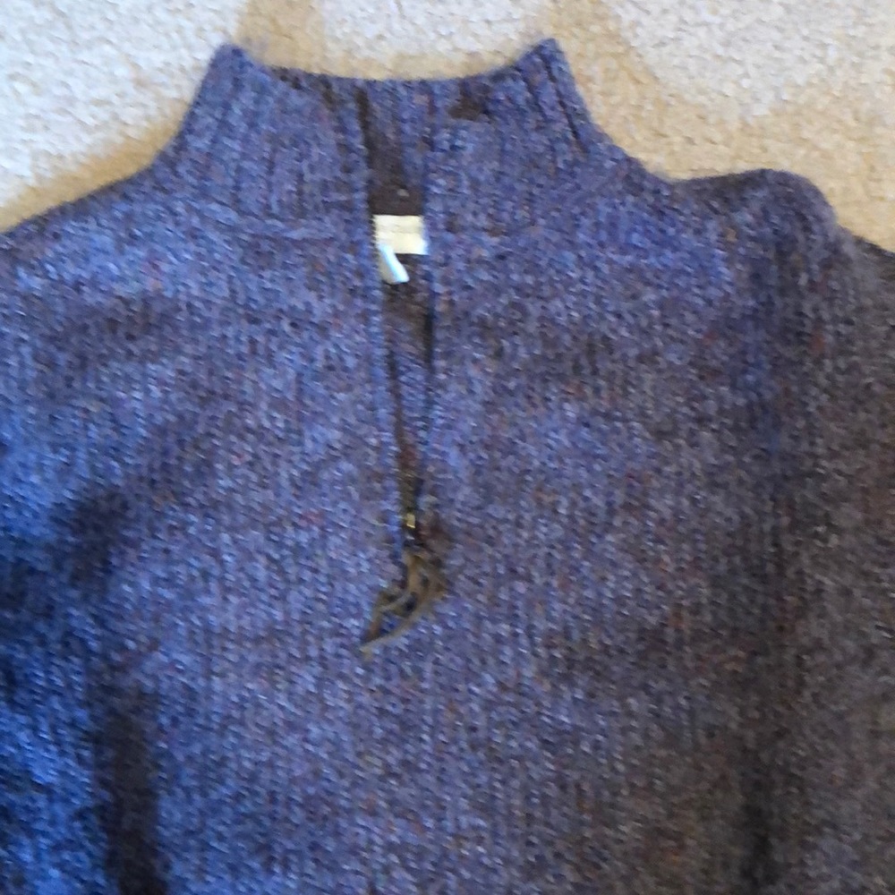 Sweater - Picture 3 of 4